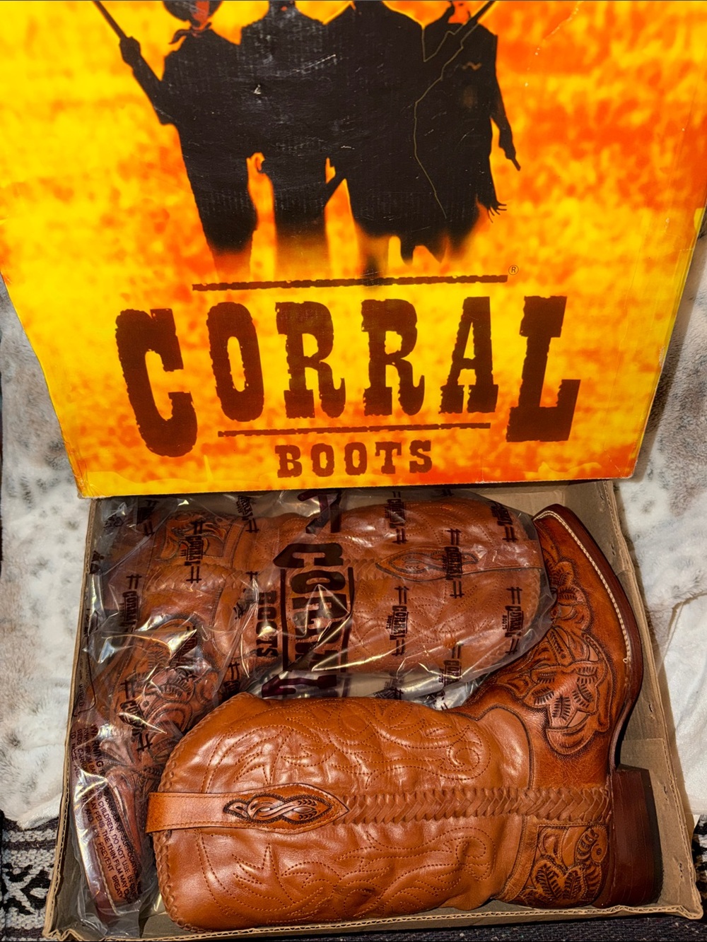 Corral Brown Leather Western Boots with Intricate Stitching